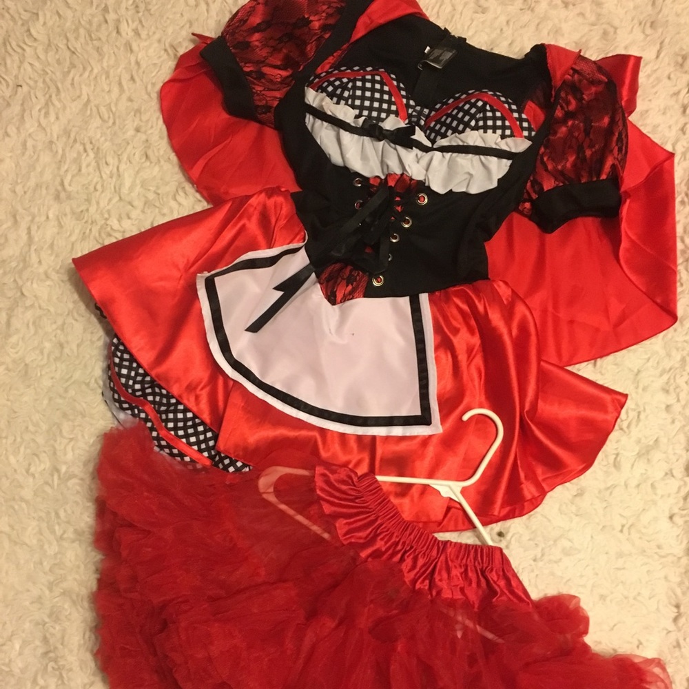 Woman’s Red riding hood costume